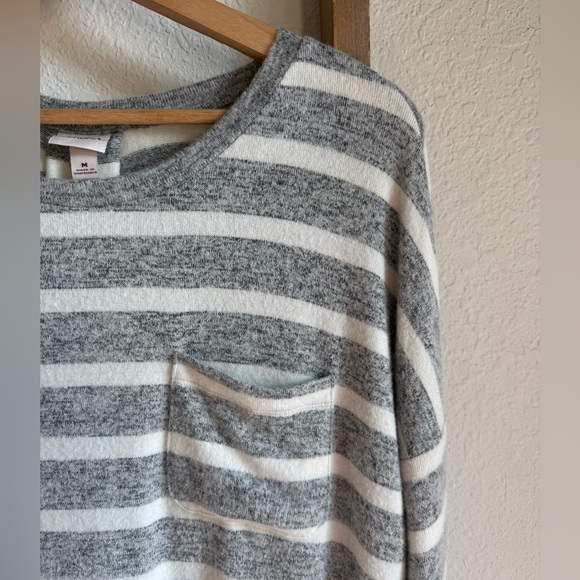 Merona Brushed Cotton Knit Grey & White Striped Top sz: Med - Picture 3 of 8